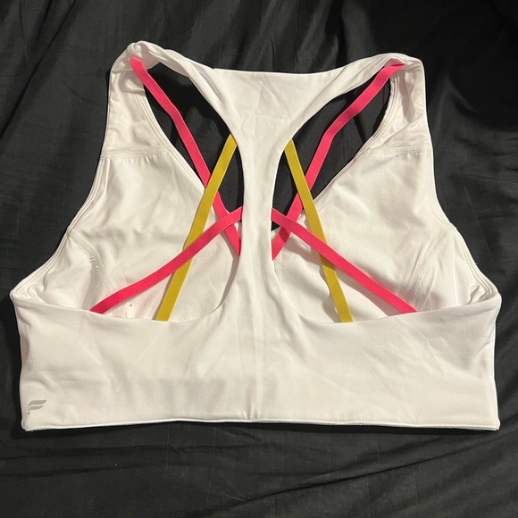 Fabletics Kessler White Medium Impact Strappy Women’s Sports Bra, size XLarge - Picture 4 of 5
